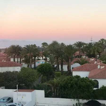 Apartment With A View - Playa Del Ingles, Taidia